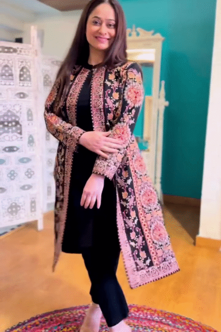 Most Trending Black Kashmiri Detachable Jacket 3-Piece Set with Inner & Pant – Elegant Fusion of Tradition & Style