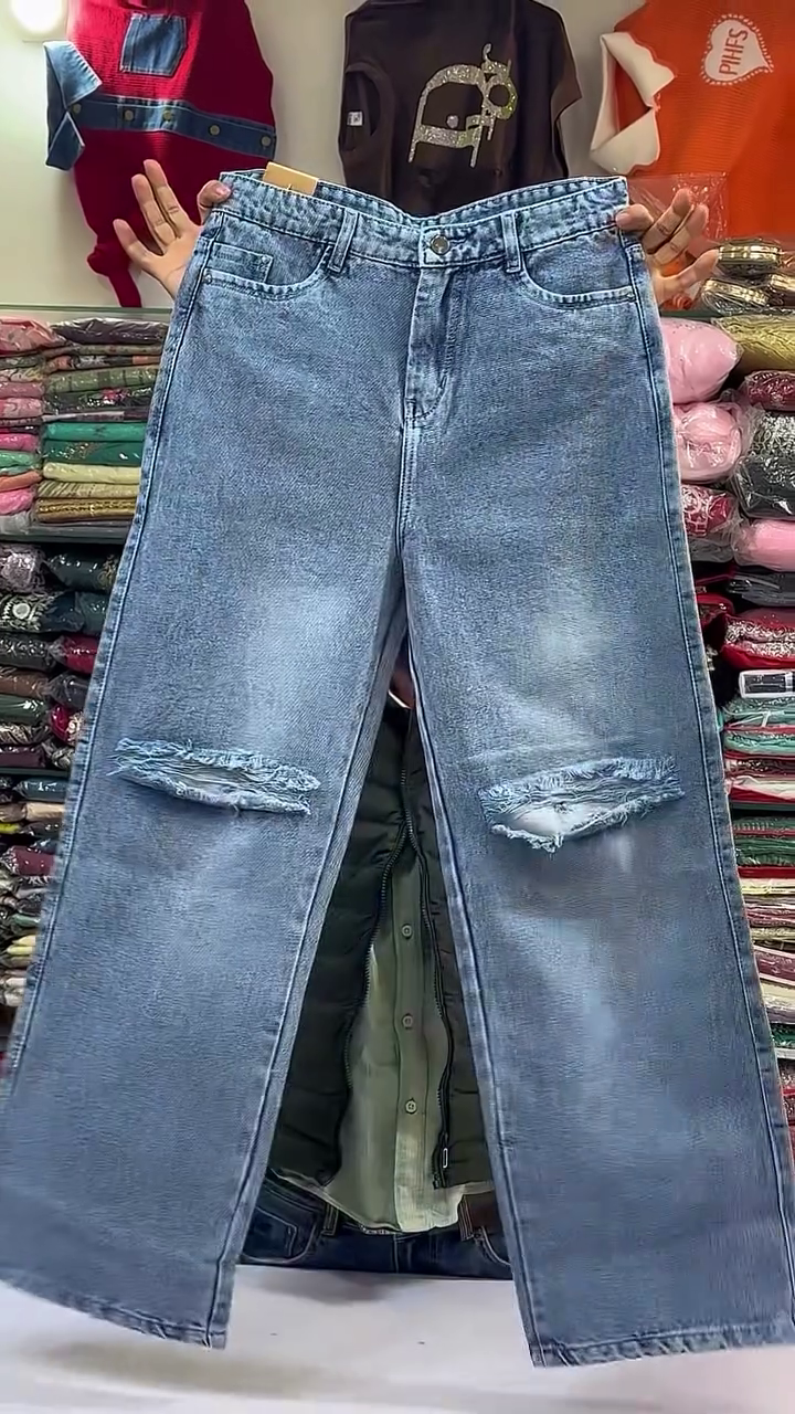 Women Wide Leg High-Rise Embroidered Jeans - Image 6