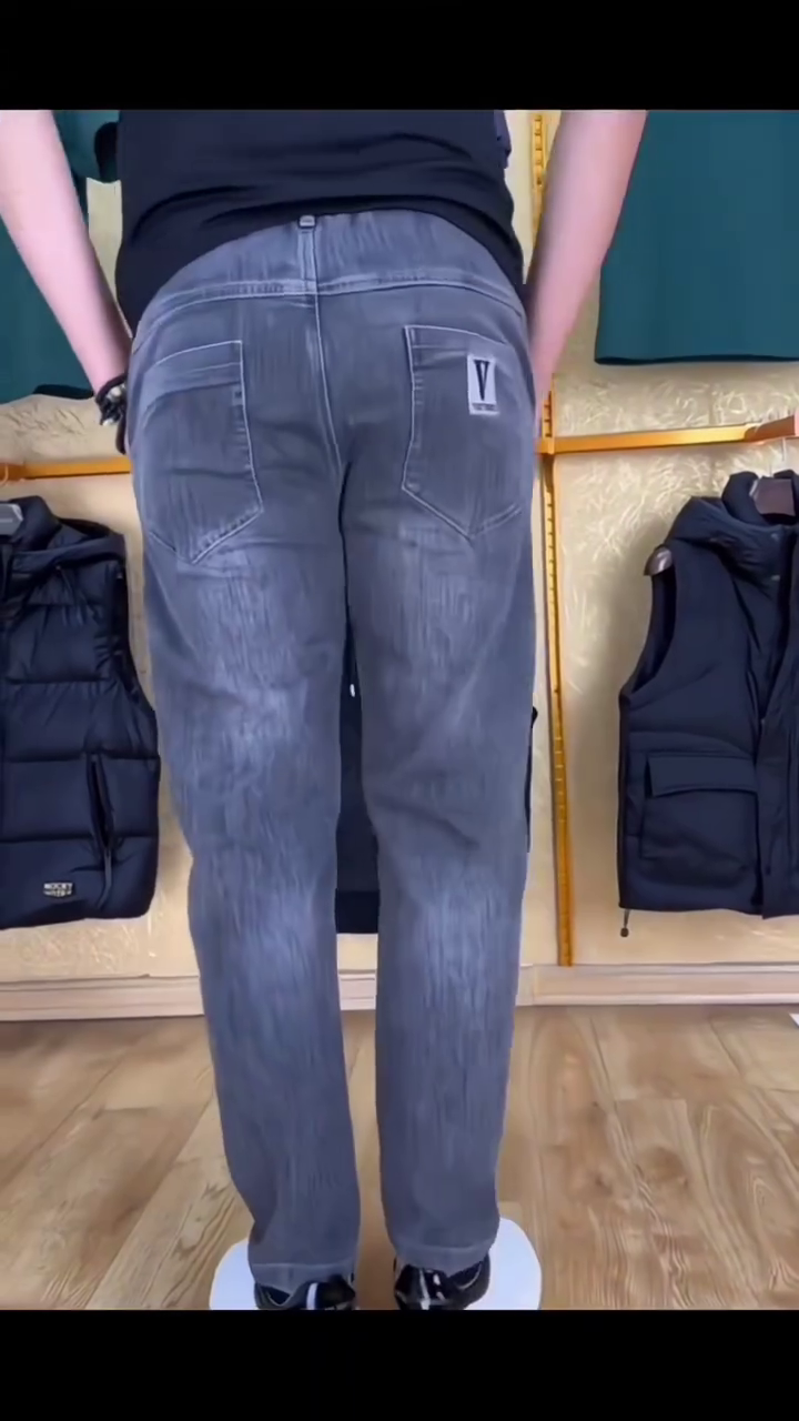 Men Mid-Rise Light Fade Jogger Cotton Jeans - Image 6