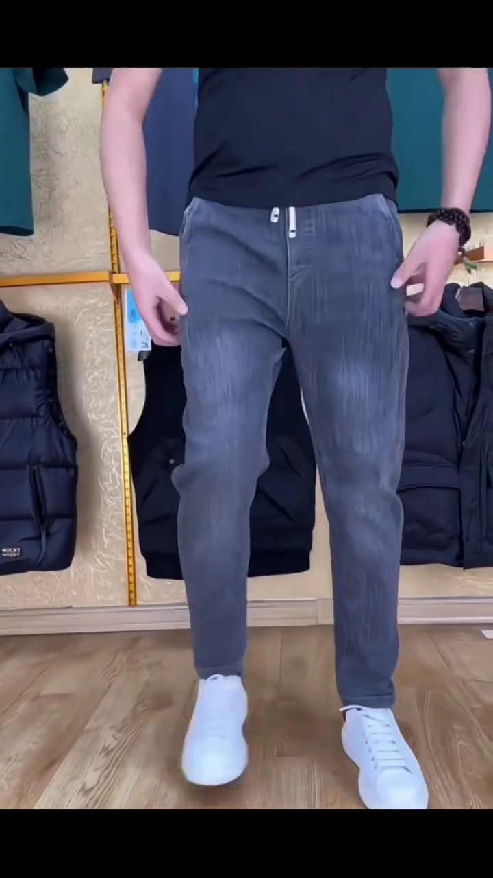 Men Mid-Rise Light Fade Jogger Cotton Jeans - Image 5