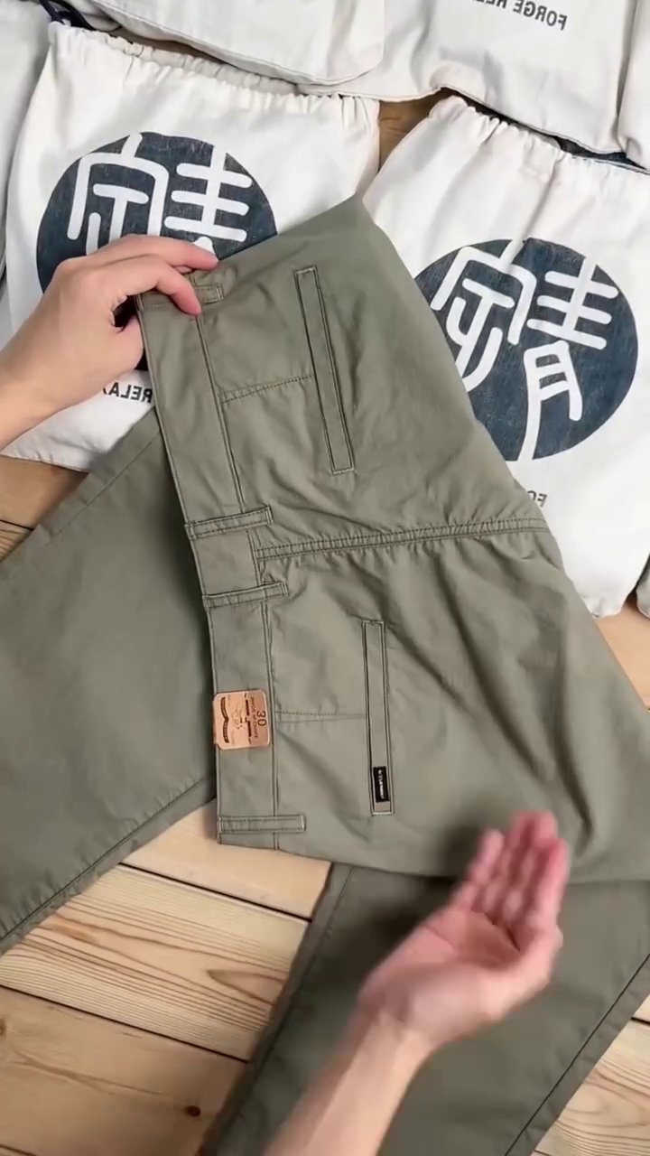 Men Pure Cotton Relaxed Fit Cargo Trousers