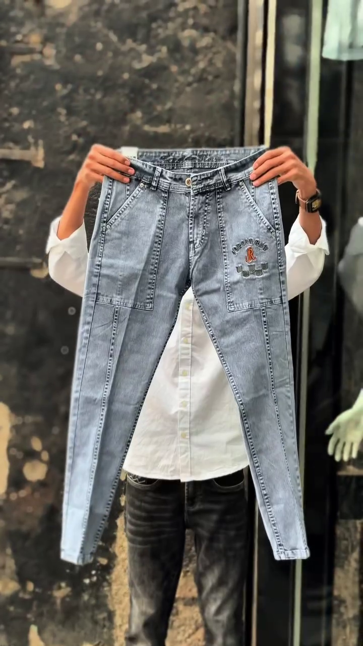 Men’s Skinny Jeans with Pockets