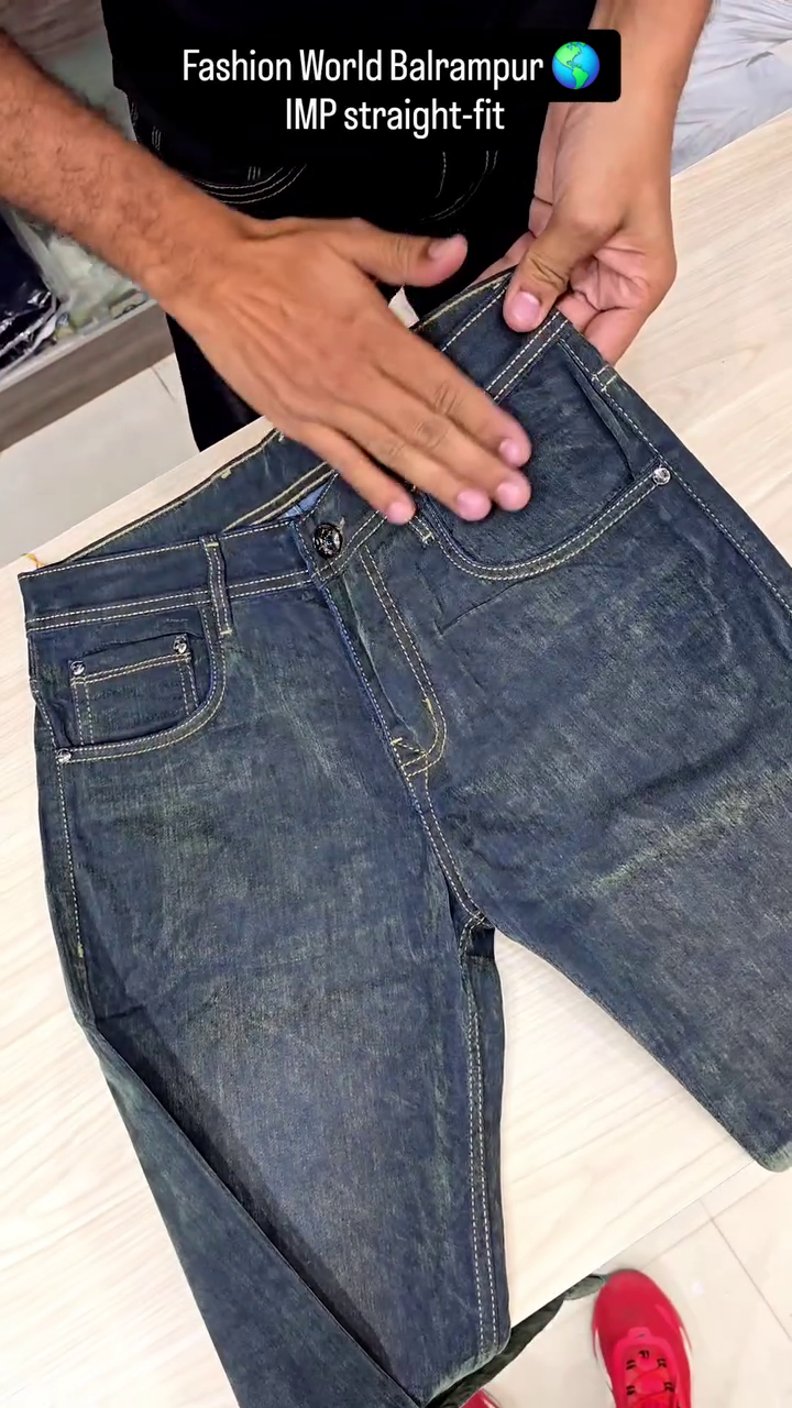 Men's Classic Straight-Fit Denim Jeans - Image 2