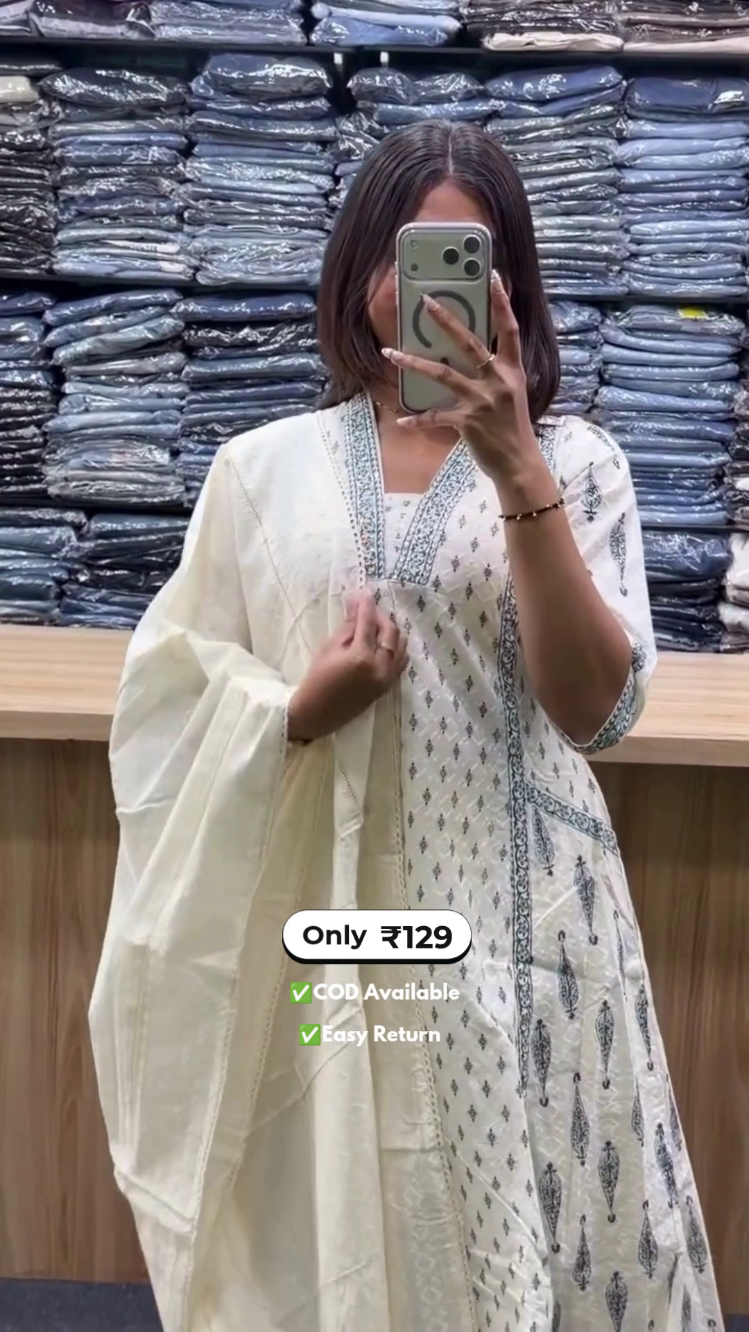 Women's White Kurta Set with Pocket - Image 3