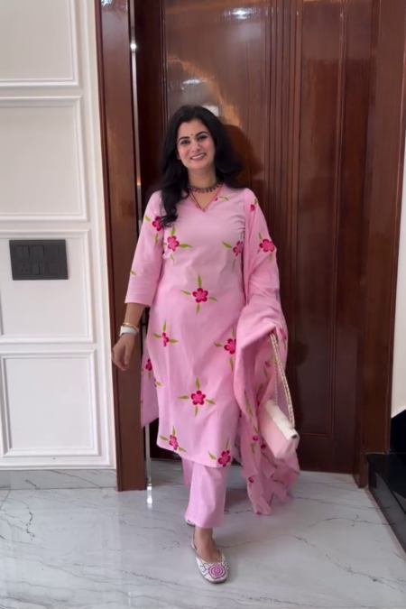 Women's Pink Floral Printed Kurta Set with Dupatta