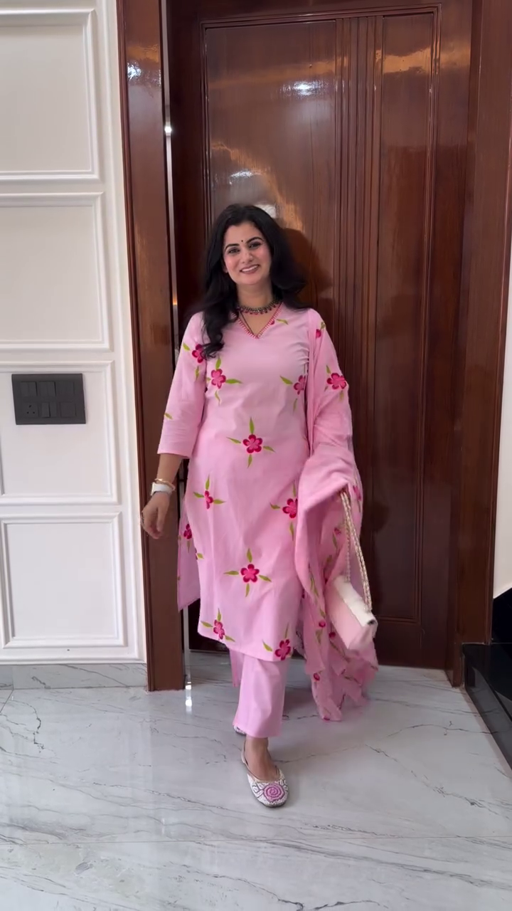 Women's Pink Floral Printed Kurta Set with Dupatta